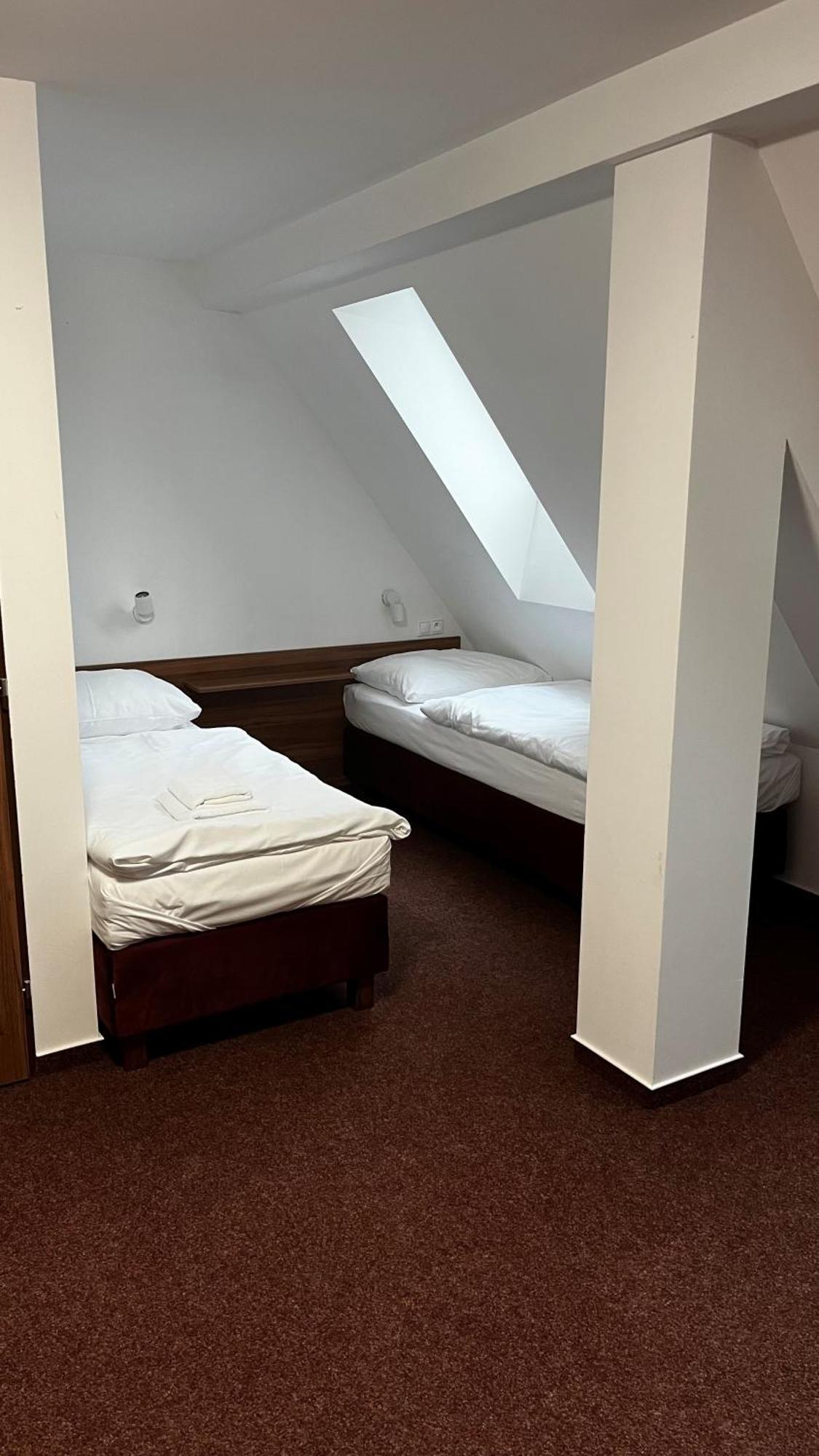 Penzion Sessler *** Trnava Esterno foto